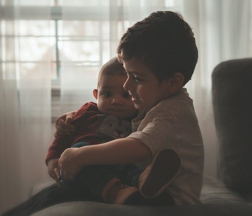 Málaga necesita familias de acogida para hermanos y hermanas